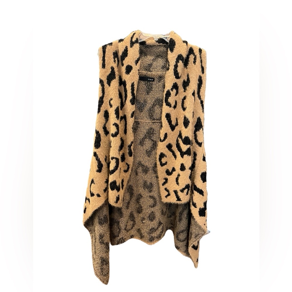 EUC On Blue Leopard Print Sweater Cardigan Vest Size M/L
